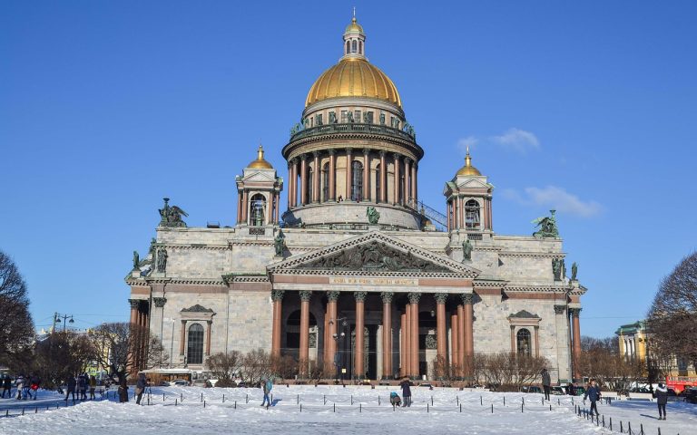 How Many People Live in St Petersburg